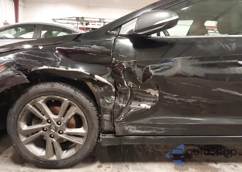 2017 Hyundai Elantra Se/Value/Limited z USA, uszkodzony, nr VIN 5NPD84LF5HH094473